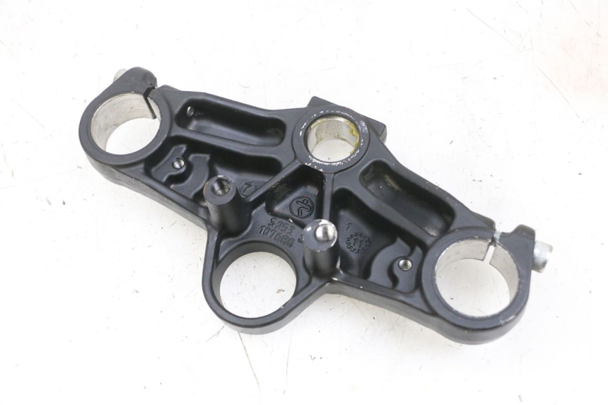 photo de Górna obejma widelca YAMAHA TZR 50 (2008 - 2016) - Zoom stanu zużycia