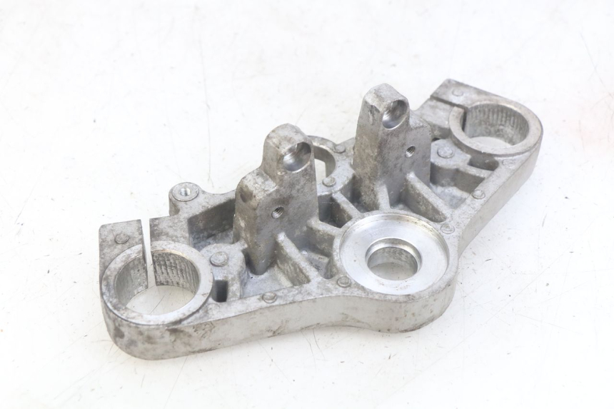 photo de Górna obejma widelca DAELIM VJ ROADWIN FI 125 (2008 - 2017) - Inny kąt widzenia