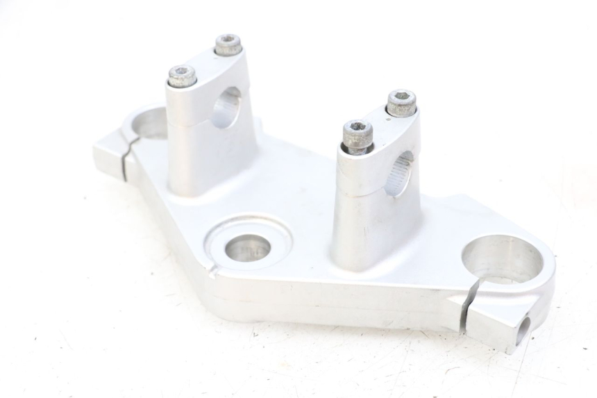 photo de Górna obejma widelca SUZUKI VL INTRUDER 125 (2004 - 2007) - Zbliżenie techniczne