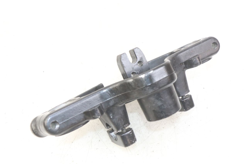 photo de Górna obejma widelca SYM WOLF SB 125 (2011 - 2018) - Inny kąt widzenia