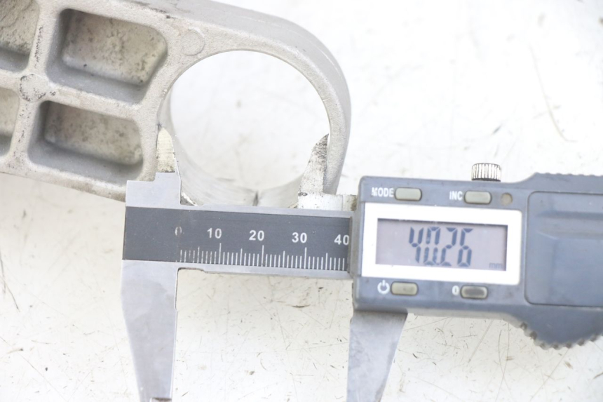 photo de Górna obejma widelca KYMCO X-CITING XCITING 400 (2014 - 2018) - Szczegół części