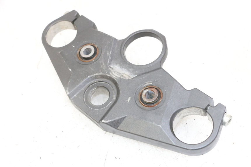 photo de Górna obejma widelca YAMAHA XJ6 ABS 600 (2008 - 2016) - Zoom stanu zużycia