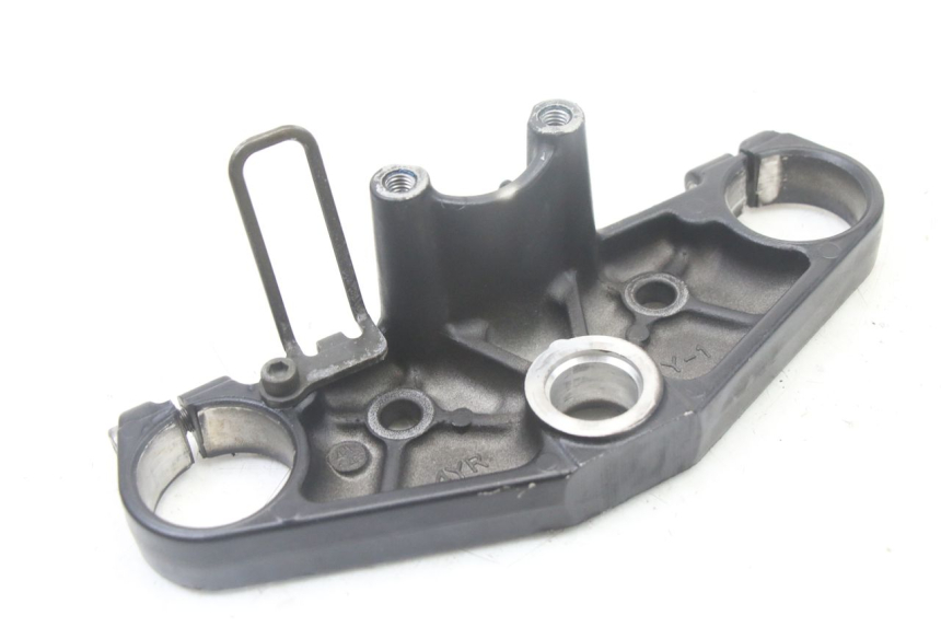 photo de Górna obejma widelca YAMAHA FZS FAZER 600 (2001 - 2003) - Zbliżenie techniczne