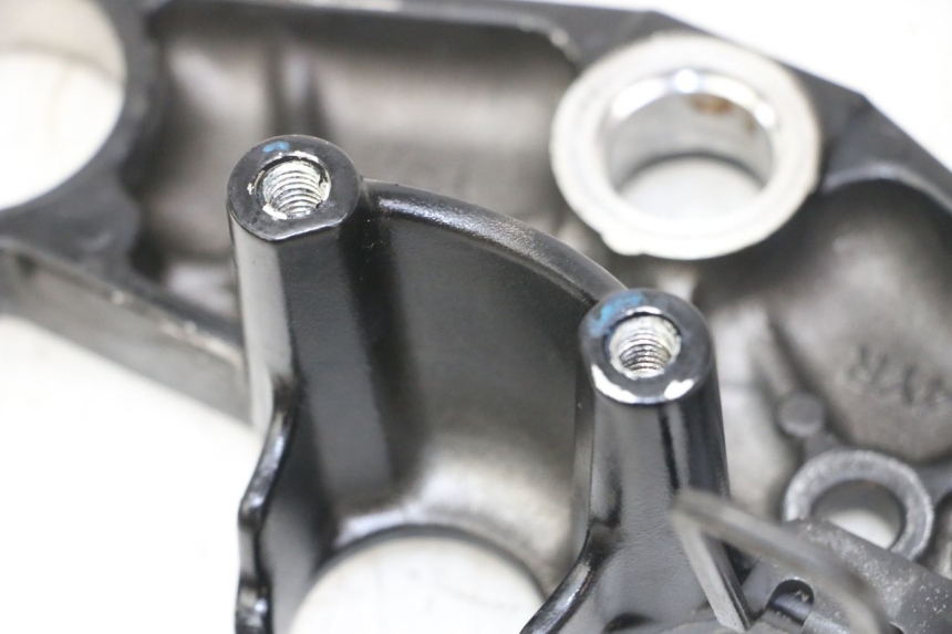 photo de Górna obejma widelca YAMAHA FZS FAZER 600 (2001 - 2003) - Inny kąt widzenia