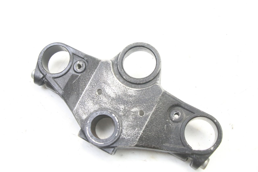 photo de Górna obejma widelca YAMAHA TZR 50 (2008 - 2016) - Zoom stanu zużycia