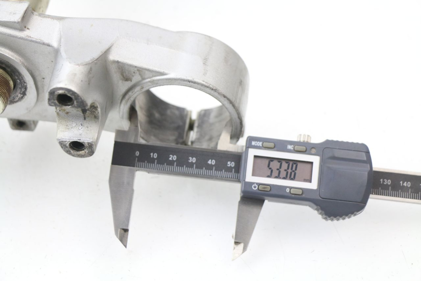 photo de Górna głowica widelca YAMAHA YZ 125 (1998 - 2005) - Zoom stanu zużycia