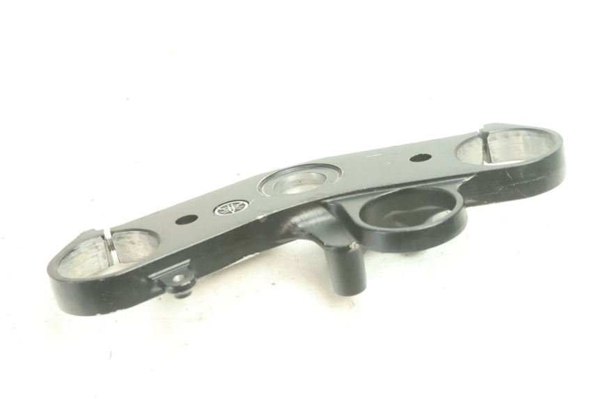 photo de Górna obejma widelca YAMAHA YZF R6 600 (2008 - 2009) - Zbliżenie techniczne