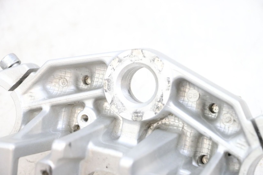 photo de Górna obejma widelca KAWASAKI ZR 7 750 (1999 - 2004) - Zbliżenie techniczne