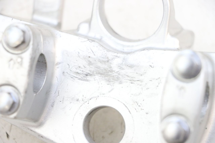 photo de Górna obejma widelca KAWASAKI ZR 7 750 (1999 - 2004) - Oznaczenia i referencje