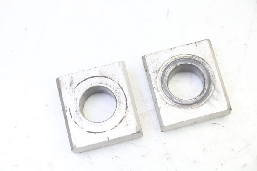 photo de NAPINACZ ŁAŃCUCHA HONDA CBR RR FIREBLADE 900 (1992 - 1994) - Szczegół części