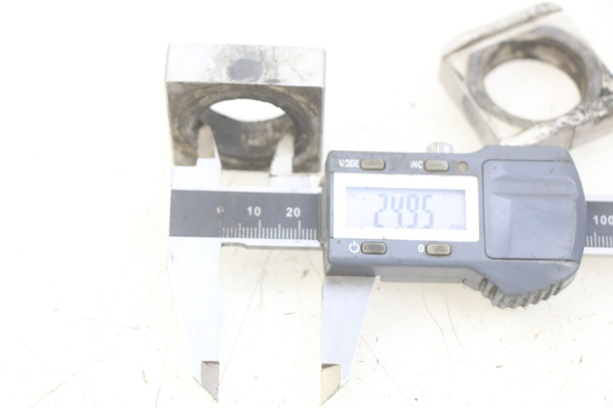 photo de NAPINACZ ŁAŃCUCHA HONDA CRF CR-F 450 (2009 - 2012) - Szczegół części