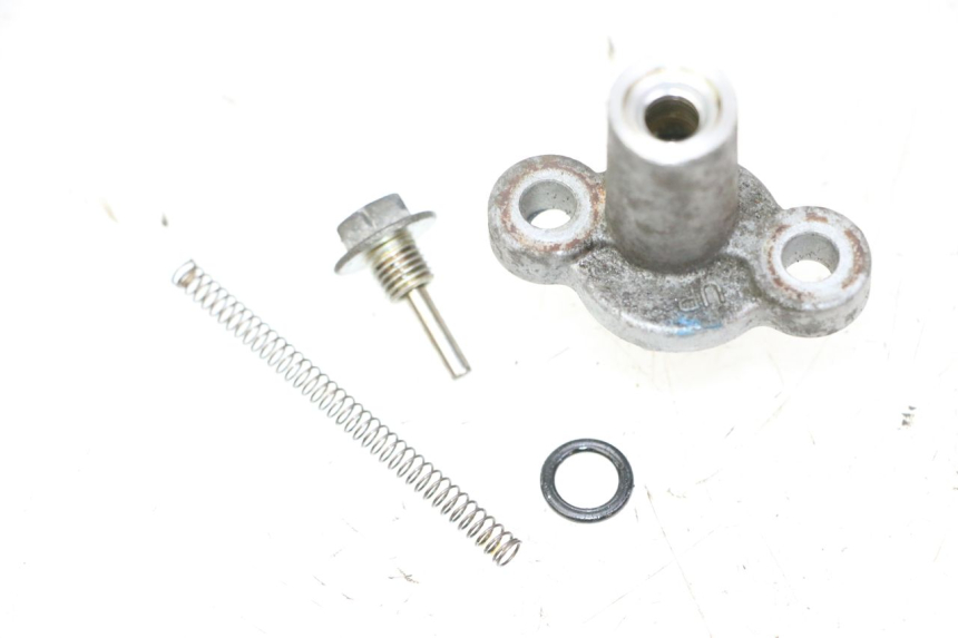 photo de NAPINACZ ŁAŃCUCHA ROZRZĄDU SUZUKI BURGMAN 125 (2007 - 2014) - Zbliżenie techniczne