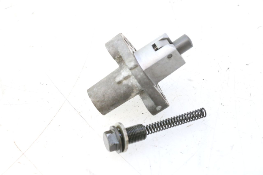 photo de NAPINACZ ŁAŃCUCHA ROZRZĄDU SUZUKI SV N 650 (2003 - 2009) - Zbliżenie techniczne