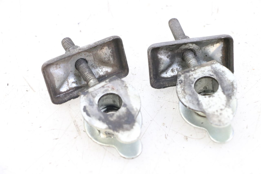 photo de NAPINACZ ŁAŃCUCHA SUZUKI GZ MARAUDER 125 (1998 - 2004) - Szczegół części