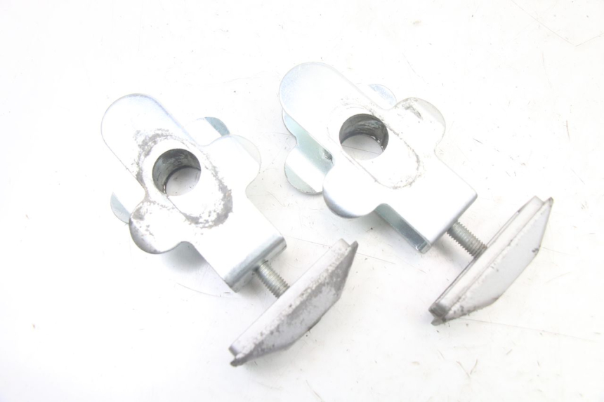 photo de NAPINACZ ŁAŃCUCHA SUZUKI GSF S BANDIT 600 (2000 - 2004) - Zbliżenie techniczne