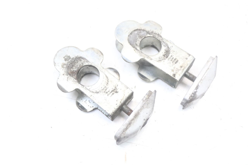 photo de NAPINACZ ŁAŃCUCHA SUZUKI GSR 750 (2011 - 2017) - Zbliżenie techniczne