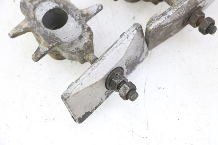 photo de NAPINACZ ŁAŃCUCHA YAMAHA FZS FAZER 600 (2001 - 2003) - Szczegół części