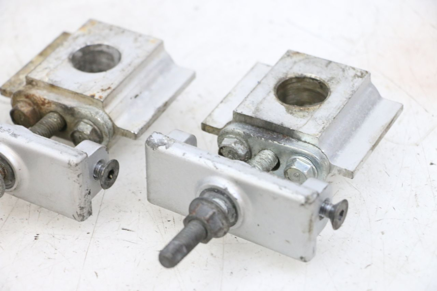 photo de NAPINACZ ŁAŃCUCHA KAWASAKI ZR 7 750 (1999 - 2004) - Szczegół części