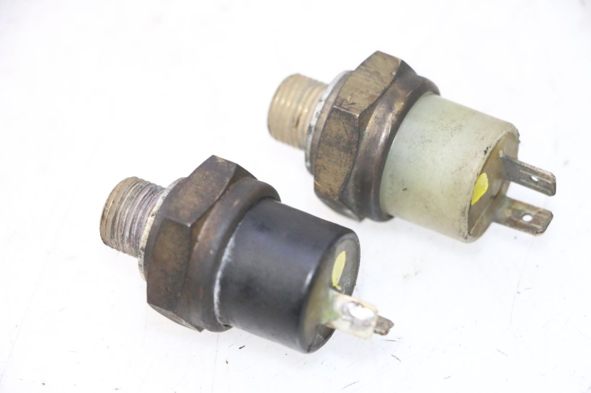 photo de TERMOKONTAKT YAMAHA YP MAJESTY 125 (1998 - 2001) - Zbliżenie techniczne