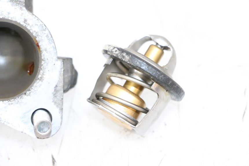 photo de TERMOSTAT SUZUKI BURGMAN 125 (2007 - 2014) - Zoom stanu zużycia