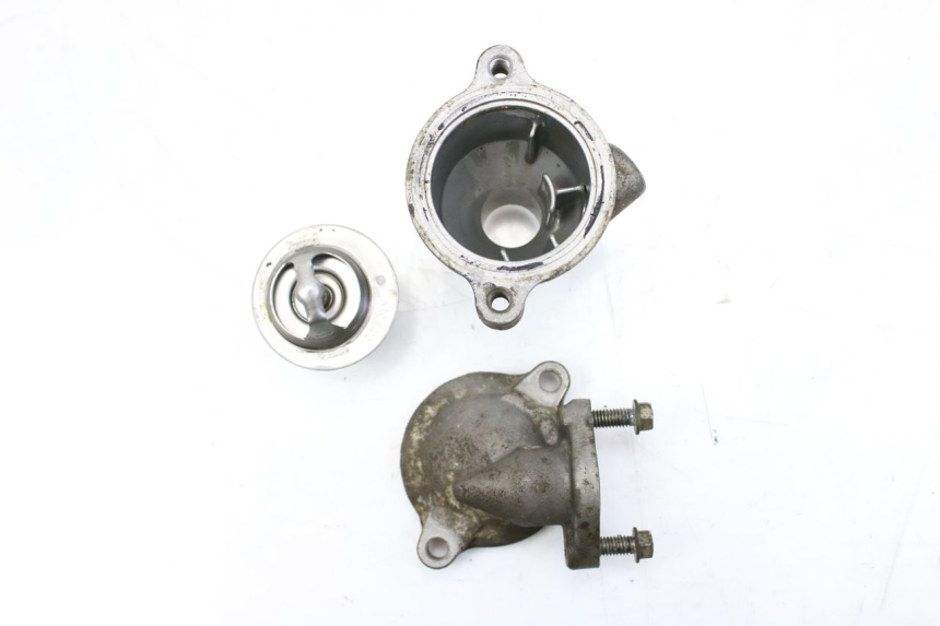 photo de TERMOSTAT HONDA CBF 500 (2004 - 2007) - Zbliżenie techniczne
