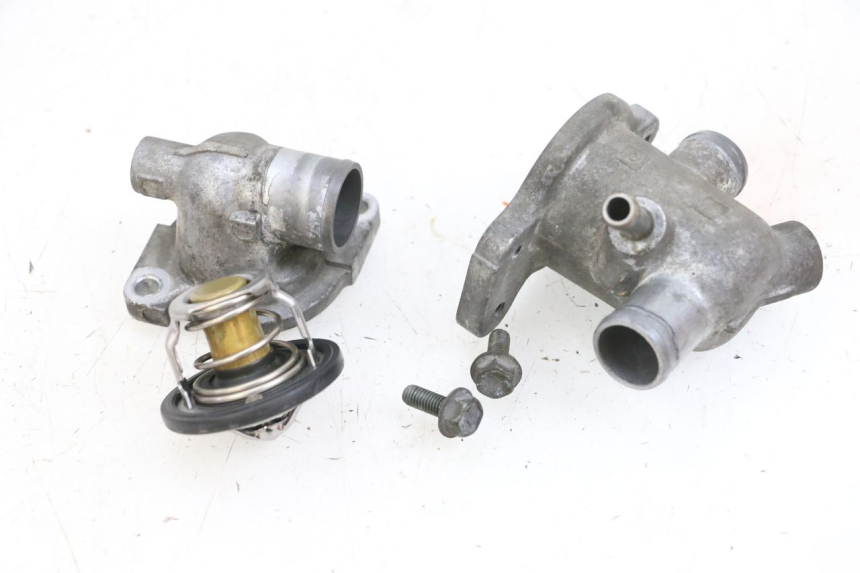 photo de TERMOSTAT SUZUKI DL V STROM 1000 (2002 - 2007) - Zbliżenie techniczne