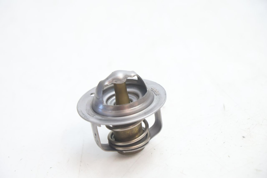 photo de TERMOSTAT KAWASAKI ER-6 ER6 N 650 (2005 - 2009) - Inny kąt widzenia