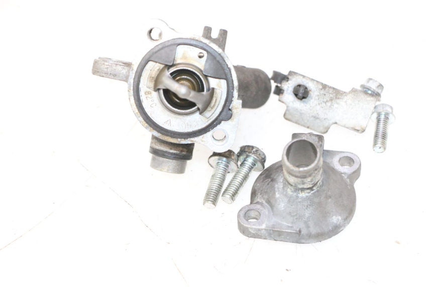 photo de TERMOSTAT HONDA FES PANTHEON 125 (2003 - 2007) - Zbliżenie techniczne