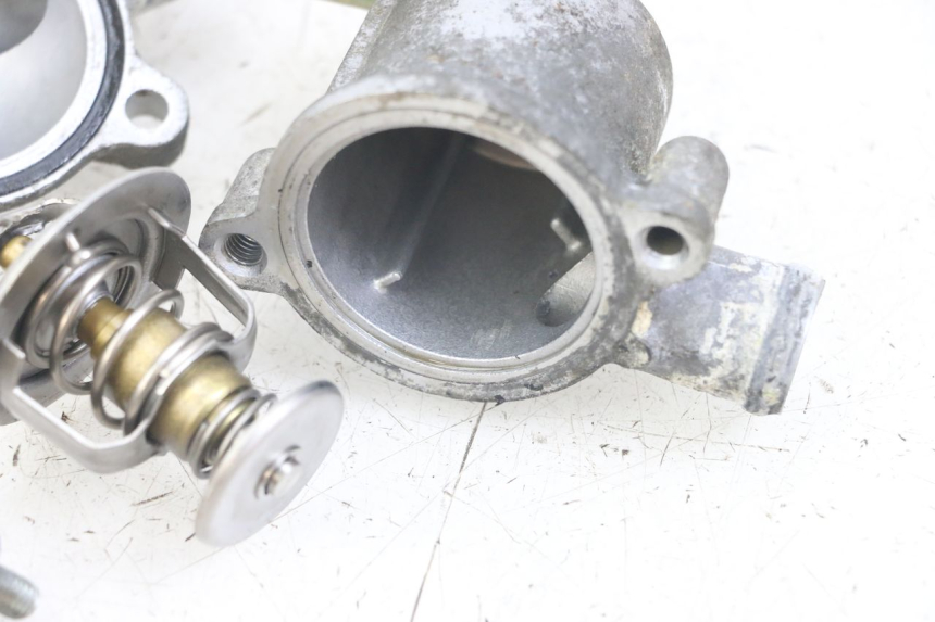 photo de TERMOSTAT HONDA FJS SILVERWING SILVER WING 600 (2001 - 2010) - Punkty mocowania