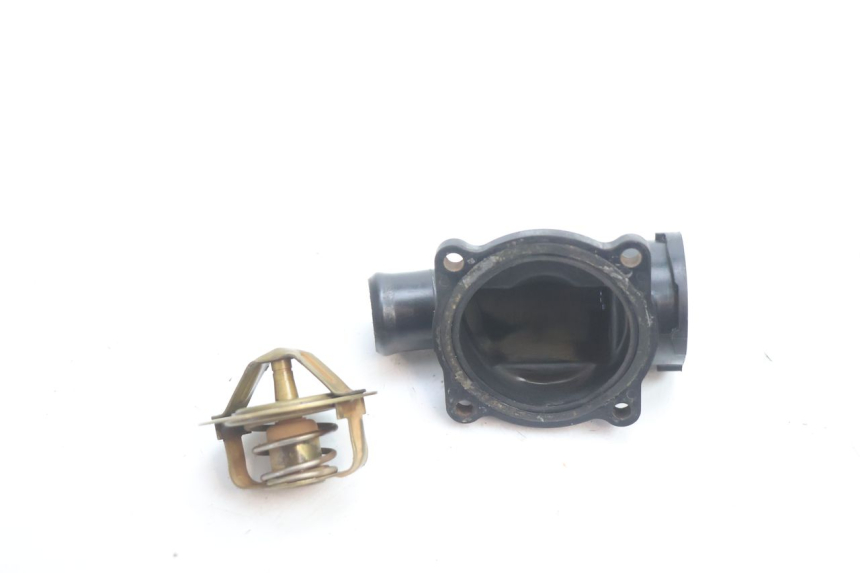 photo de TERMOSTAT KAWASAKI GPX F ZX750F 750 (1986 - 1990) - Widok główny