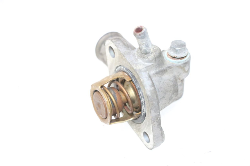 photo de TERMOSTAT YAMAHA XMAX X-MAX 125 (2006 - 2009) - Inny kąt widzenia