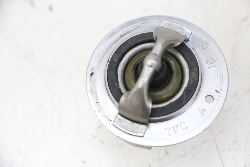 photo de TERMOSTAT YAMAHA XJ6 600 (2008 - 2016) - Szczegół części