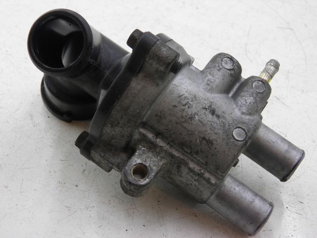 photo de TERMOSTAT YAMAHA FZS FAZER 600 (1998 - 2001) - Szczegół części