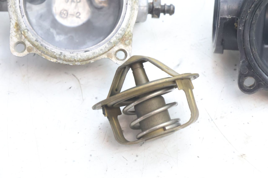 photo de TERMOSTAT KAWASAKI ZZR 600 (1995 - 2004) - Inny kąt widzenia
