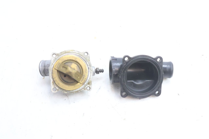 photo de TERMOSTAT KAWASAKI ZZR 600 (1995 - 2004) - Zbliżenie techniczne