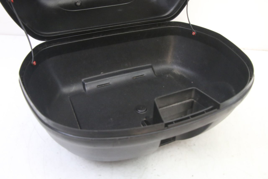 photo de KUFER TYŁ APRILIA ATLANTIC 125 (2003 - 2009) - Oznaczenia i referencje