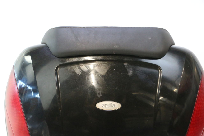 photo de TOP CASE APRILIA ATLANTIC S 125 (2010 - 2013) - Szczegóły charakterystyczne