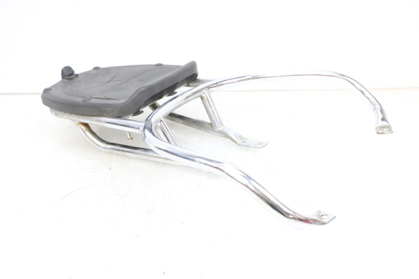 photo de KUFER TYŁ PEUGEOT DJANGO 4T 50 (2014 - 2019) - Zbliżenie komponentów