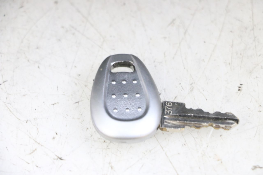 photo de KUFER TYŁ PEUGEOT DJANGO 4T 50 (2014 - 2019) - Zbliżenie techniczne