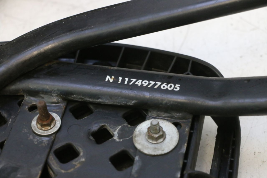 photo de TOP CASE PEUGEOT ELYSTAR 50 (2002 - 2014) - Struktura - zbliżenie