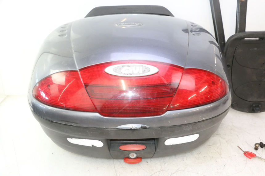 photo de TOP CASE PEUGEOT ELYSTAR 50 (2002 - 2014) - Inny kąt widzenia