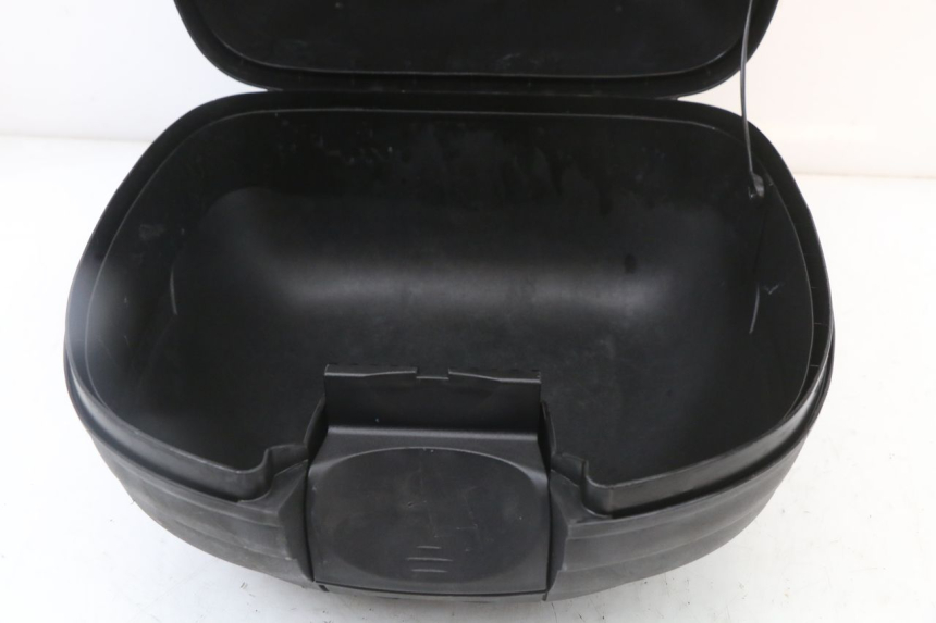 photo de KUFER TYŁ PEUGEOT KISBEE 4T 50 (2018 - 2022) - Część sprawdzona