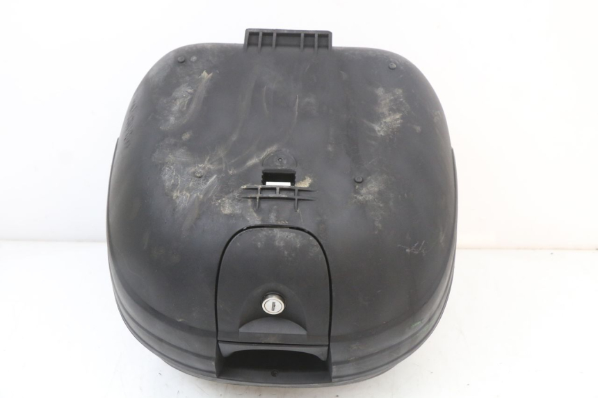 photo de KUFER TYŁ PEUGEOT KISBEE 4T 50 (2018 - 2022) - Oznaczenia i referencje