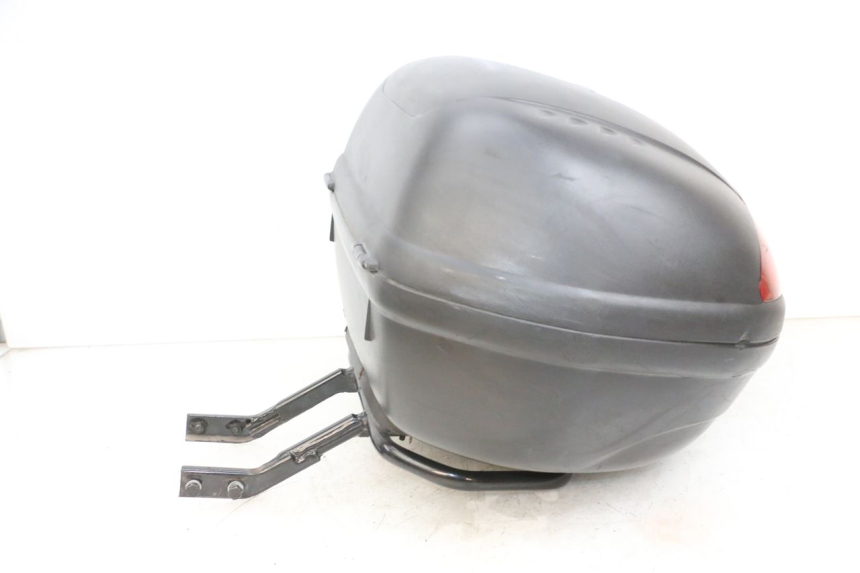 photo de KUFER TYŁ PEUGEOT KISBEE 4T 50 (2010 - 2017) - Oznaczenia i referencje