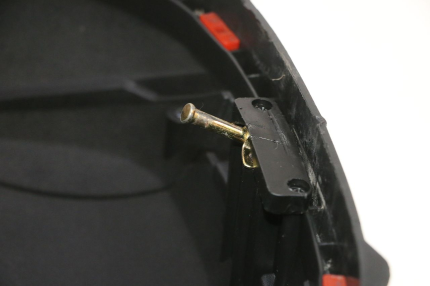 photo de TOP CASE PEUGEOT KISBEE 4T 50 (2023 - 2026) - Inny kąt widzenia