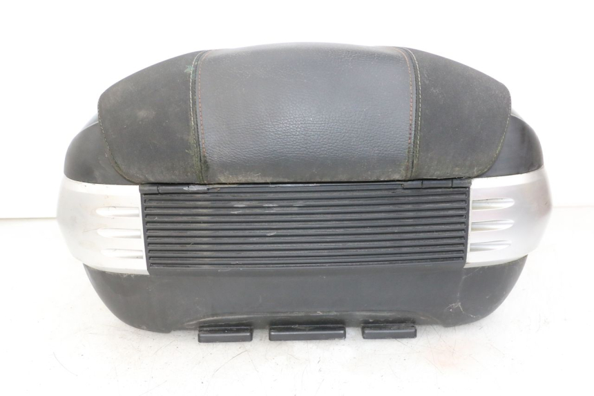 photo de KUFER TYŁ PIAGGIO MP3 HPE 350 (2018 - 2020) - Zbliżenie techniczne