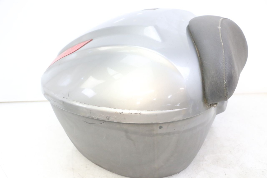 photo de KUFER TYŁ PIAGGIO MP3 LT 300 (2010 - 2016) - Widok z bliska