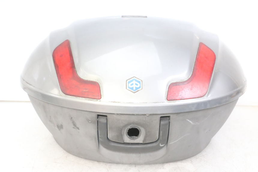 photo de KUFER TYŁ PIAGGIO MP3 LT 300 (2010 - 2016) - Struktura - zbliżenie