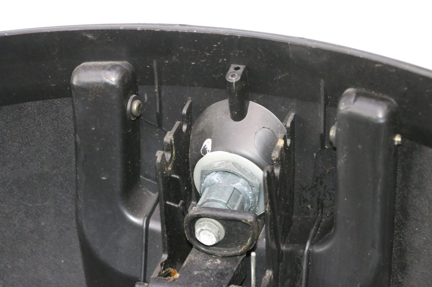 photo de KUFER TYŁ PIAGGIO MP3 LT 400 (2007 - 2012) - Widok z bliska