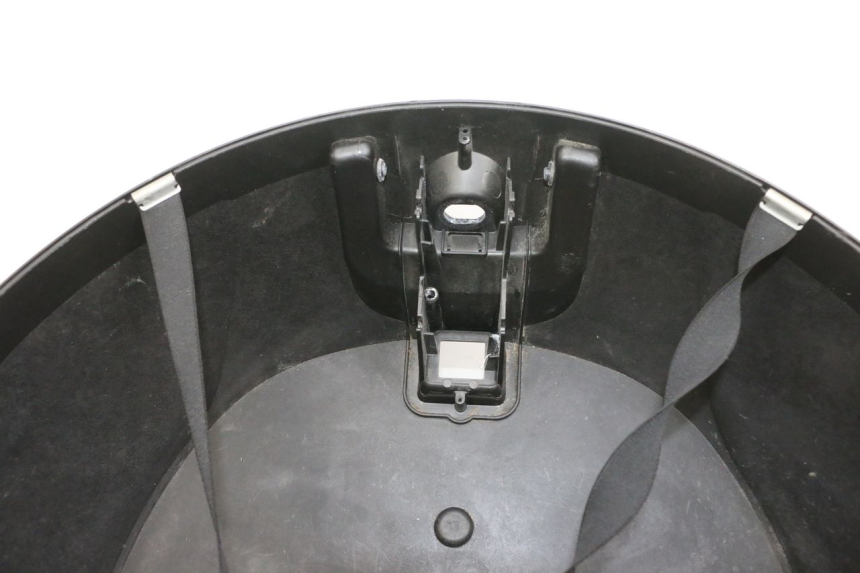 photo de KUFER TYŁ PIAGGIO MP3 RL 250 (2006 - 2010) - Szczegóły charakterystyczne